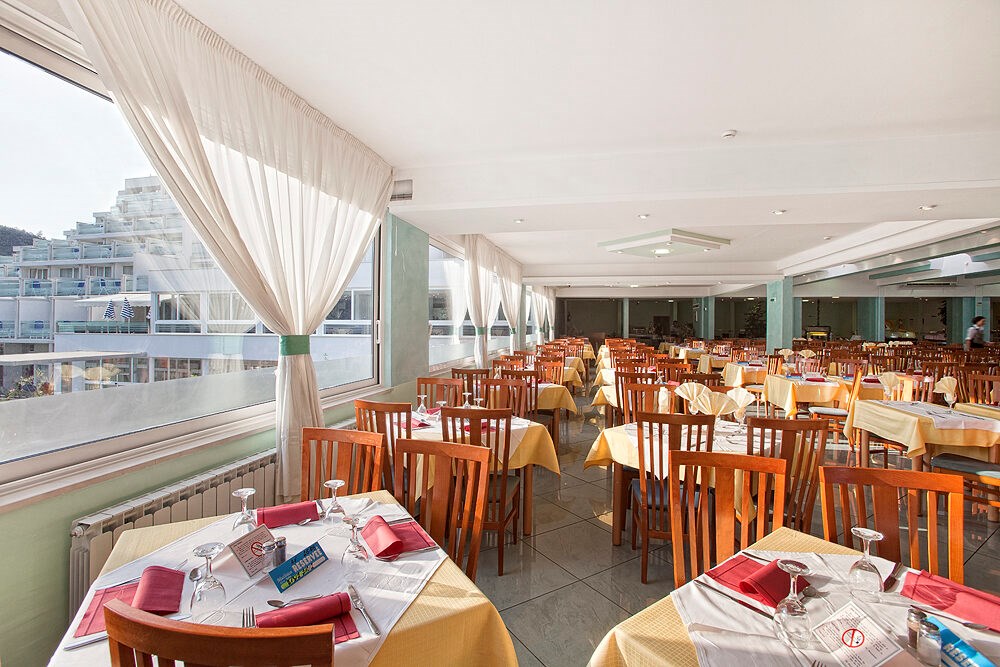 Hotel Narcis: Restaurant