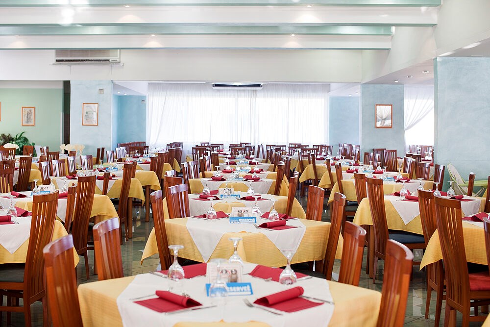 Hotel Narcis: Restaurant