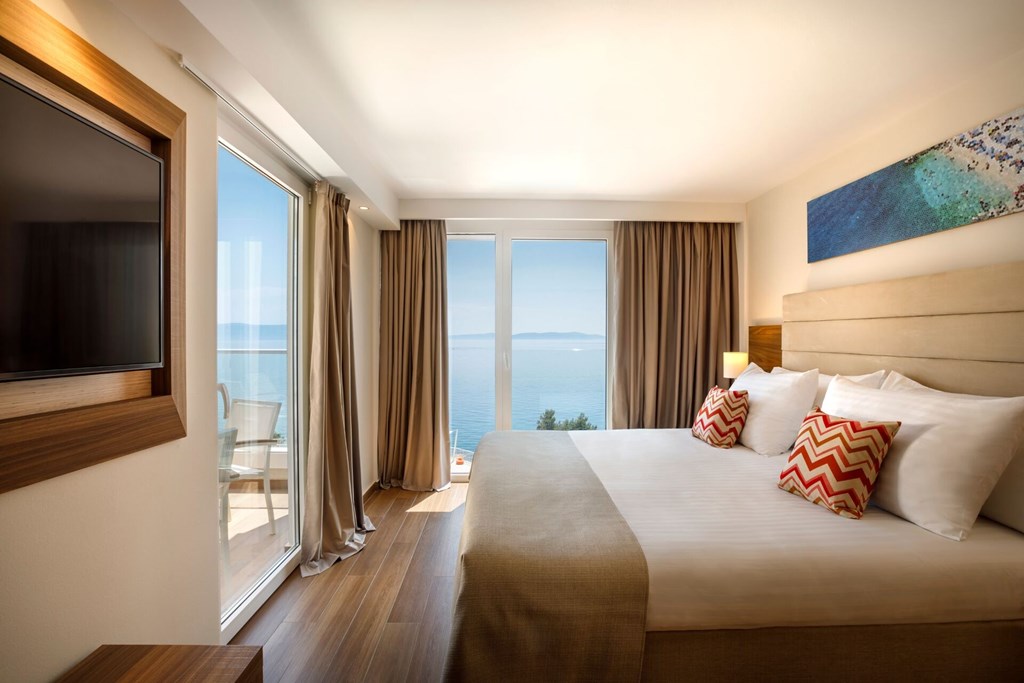 Valamar Collection Girandella  Resort Family: Room JUNIOR SUITE SEA VIEW WITH BALCONY