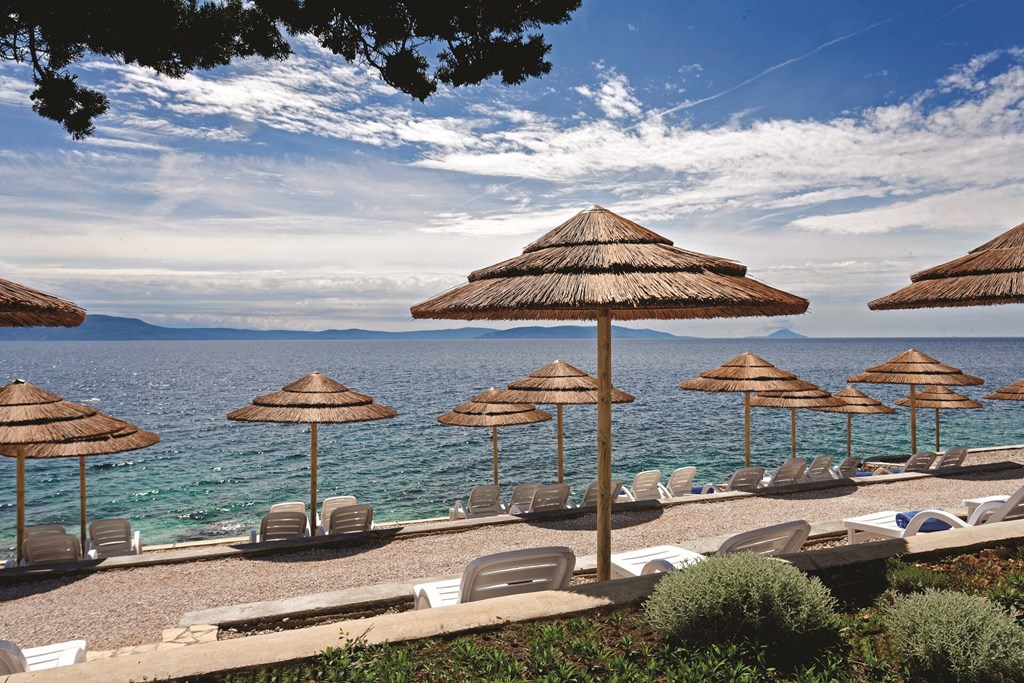 Marina Sunny Hotel by Valamar: Beach