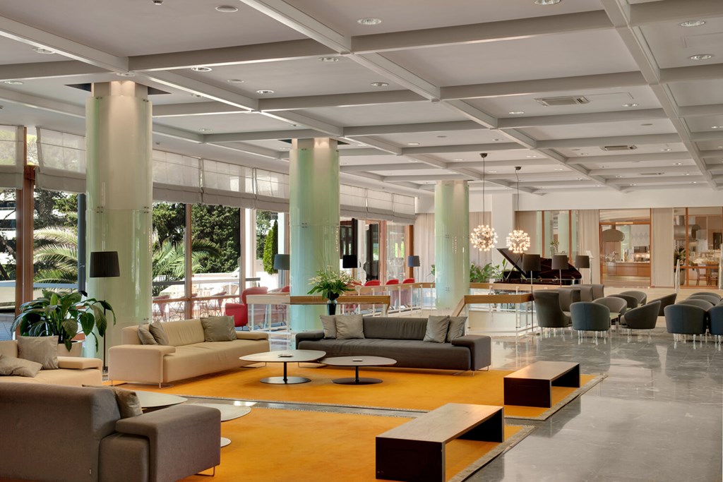 Hotel Eden: Lobby