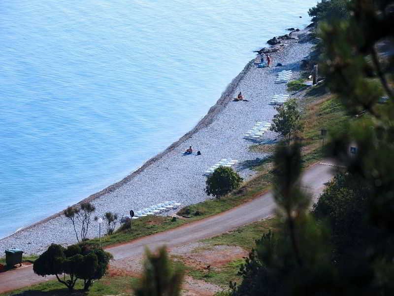 Kanegra Bungalows: Beach