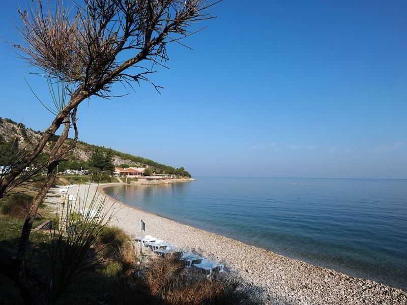 Kanegra Bungalows: Beach