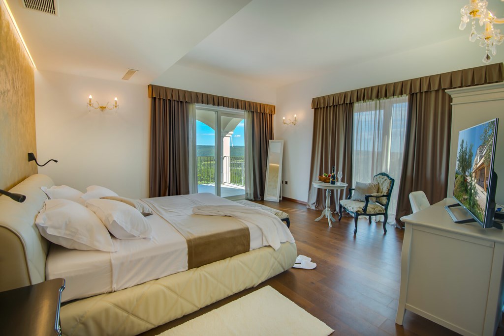 Boutique Hotel Wine Residence Cattunar: Room JUNIOR SUITE WITH TERRACE