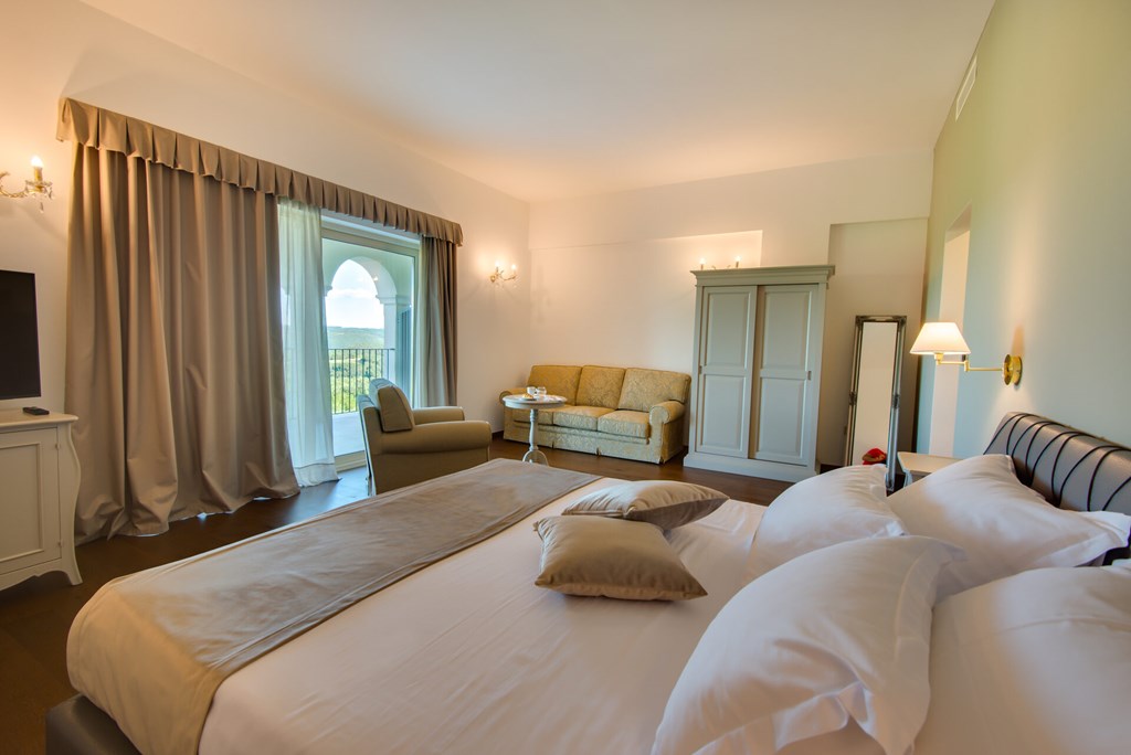 Boutique Hotel Wine Residence Cattunar: Room JUNIOR SUITE WITH TERRACE