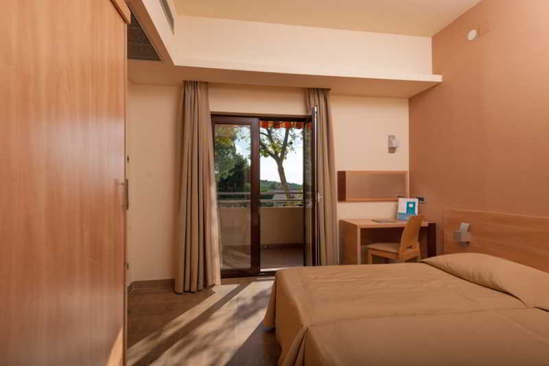 Petalon Resort Apartments: Room