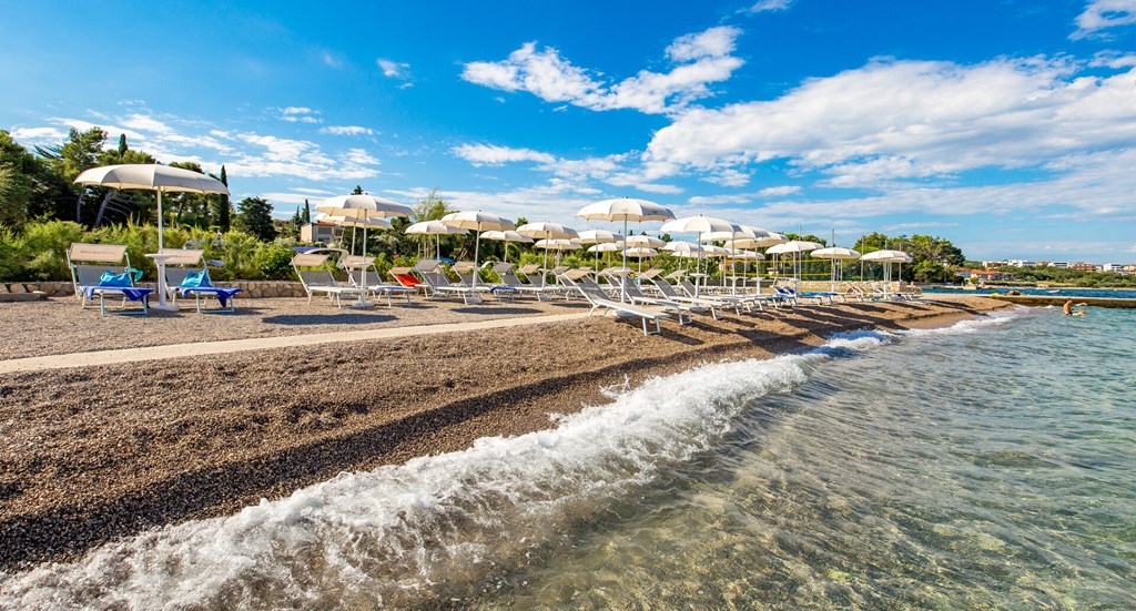 Hotel Malin: Beach