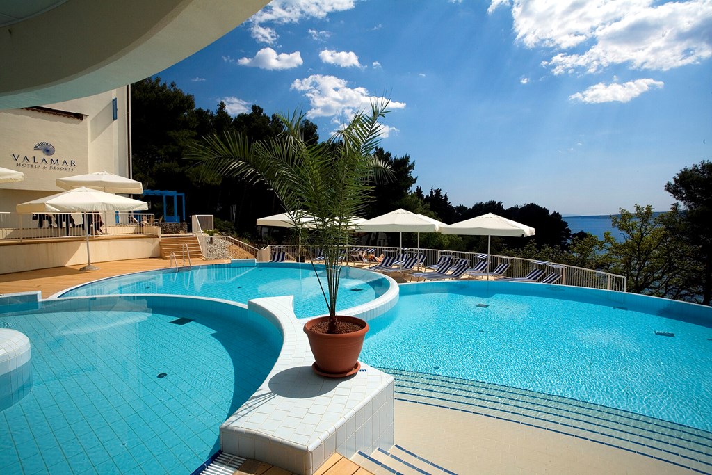 Valamar Koralj Hotel: Pool