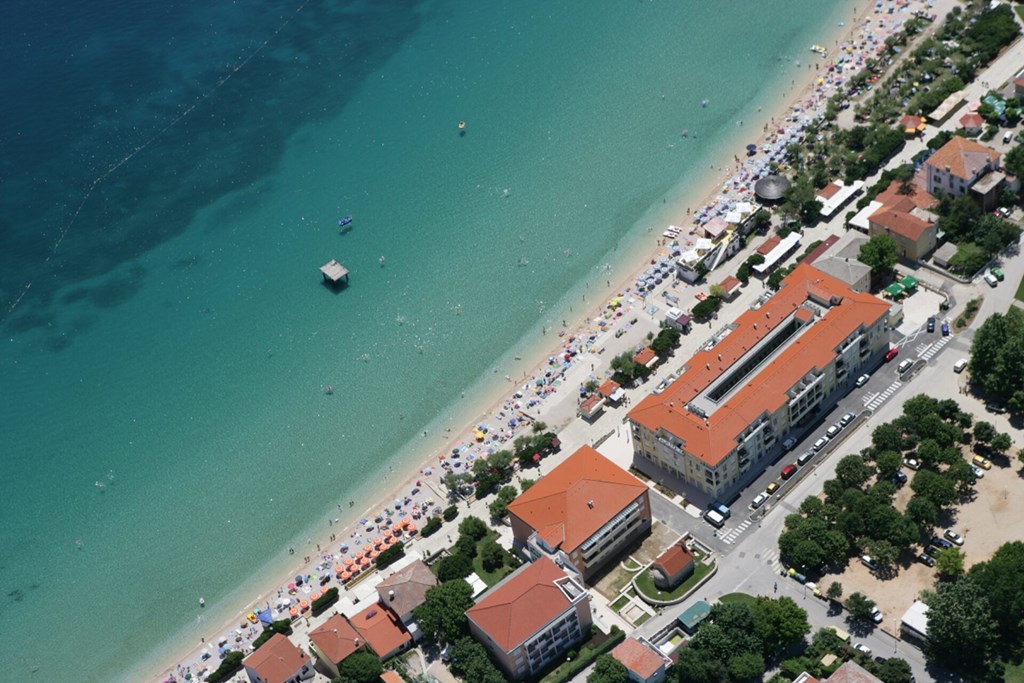 Valamar Atrium Baska Residence: Beach