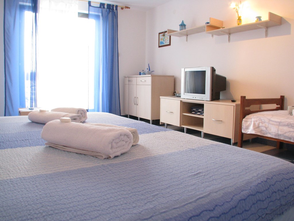 Apartments Pinija: Room APARTMENT CAPACITY 3