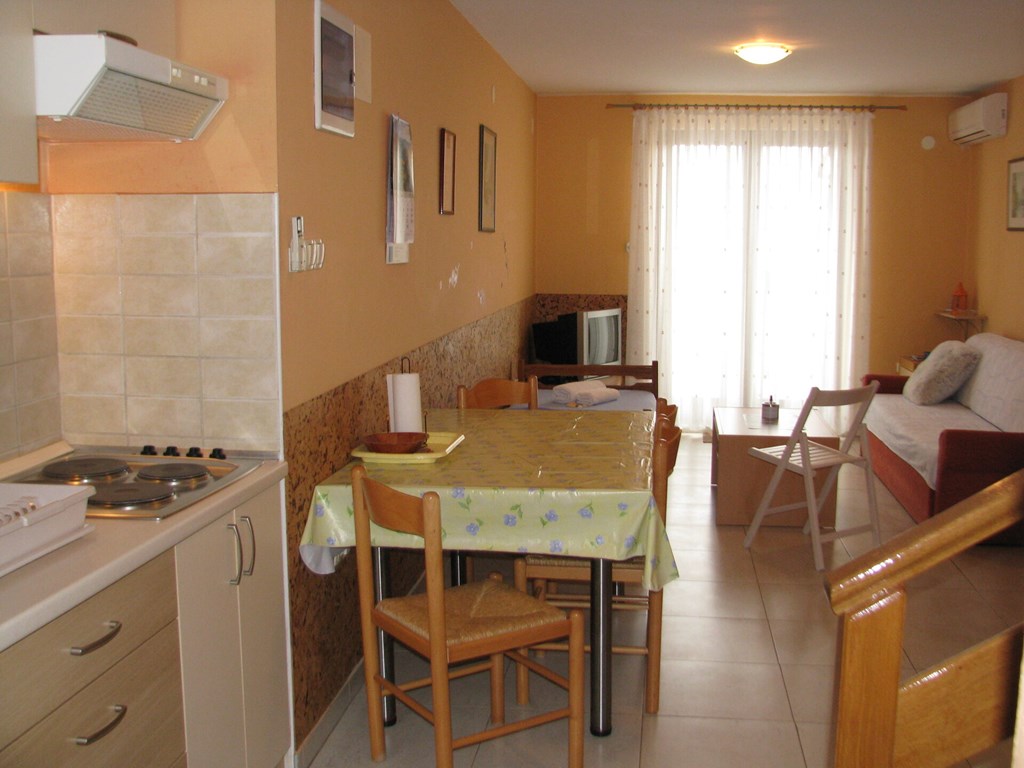 Apartments Pinija: Room APARTMENT CAPACITY 6