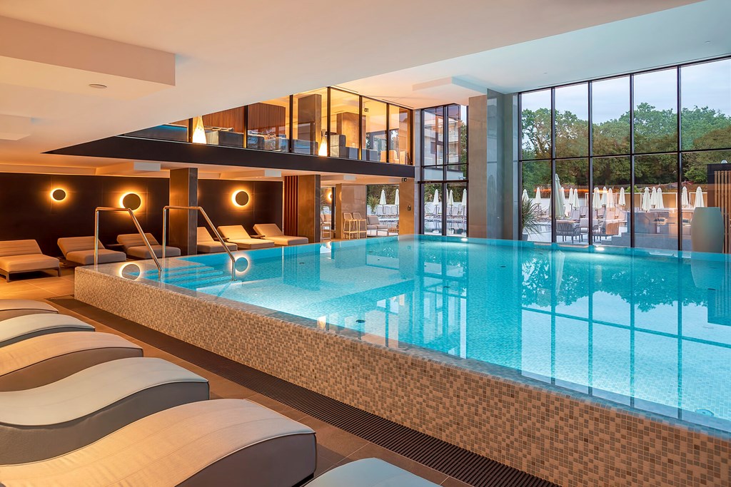 Luxury Hotel Riva: Pool