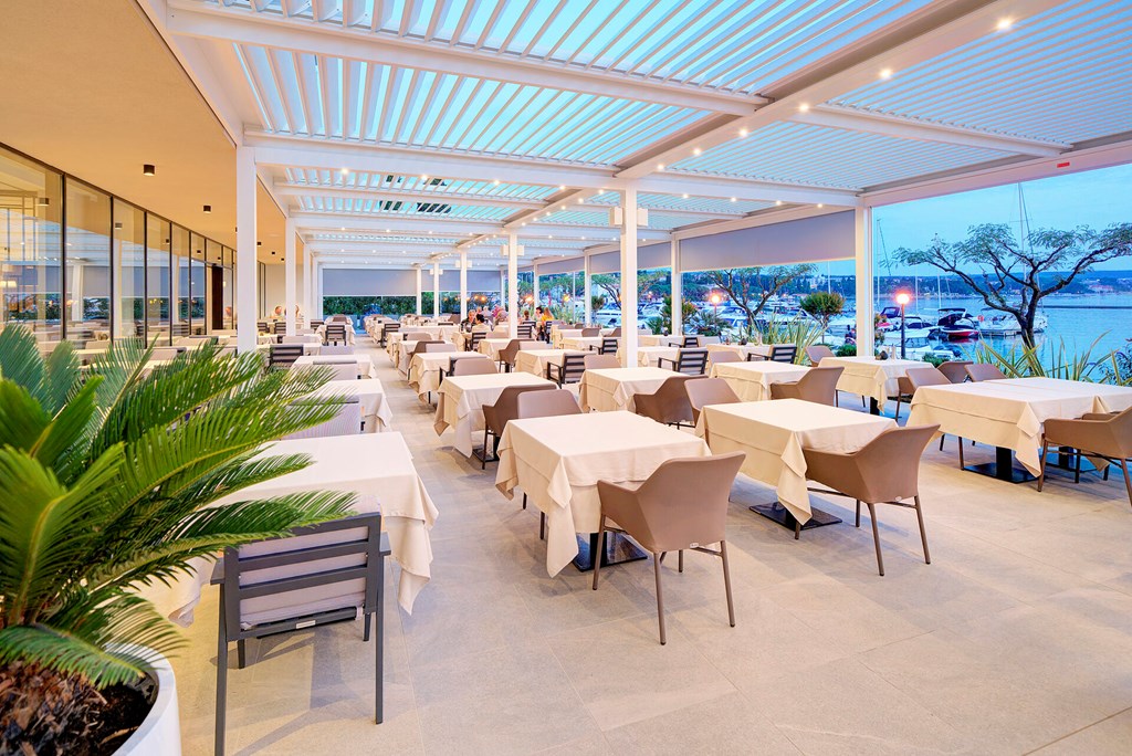 Luxury Hotel Riva: Restaurant