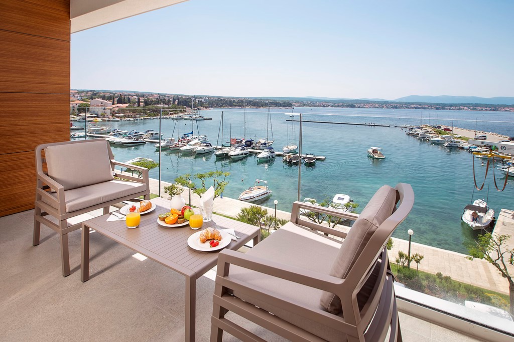 Luxury Hotel Riva: Room Double or Twin DELUXE SEA VIEW