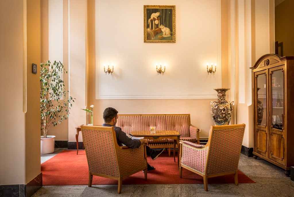 Smart Selection Hotel Bristol: Lobby