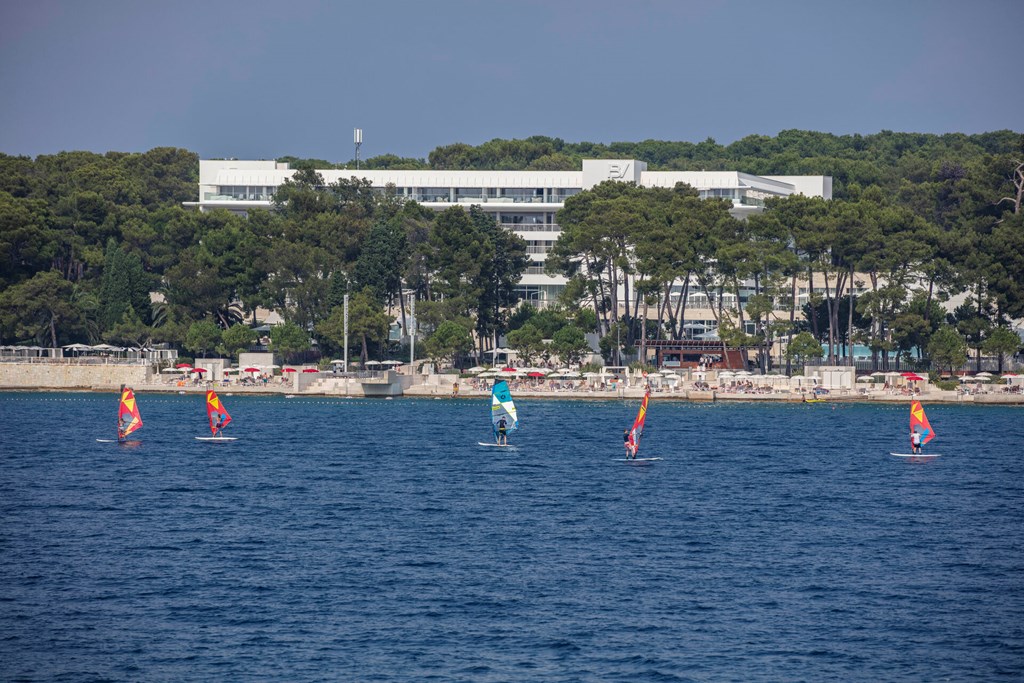 Hotel Bellevue: Beach