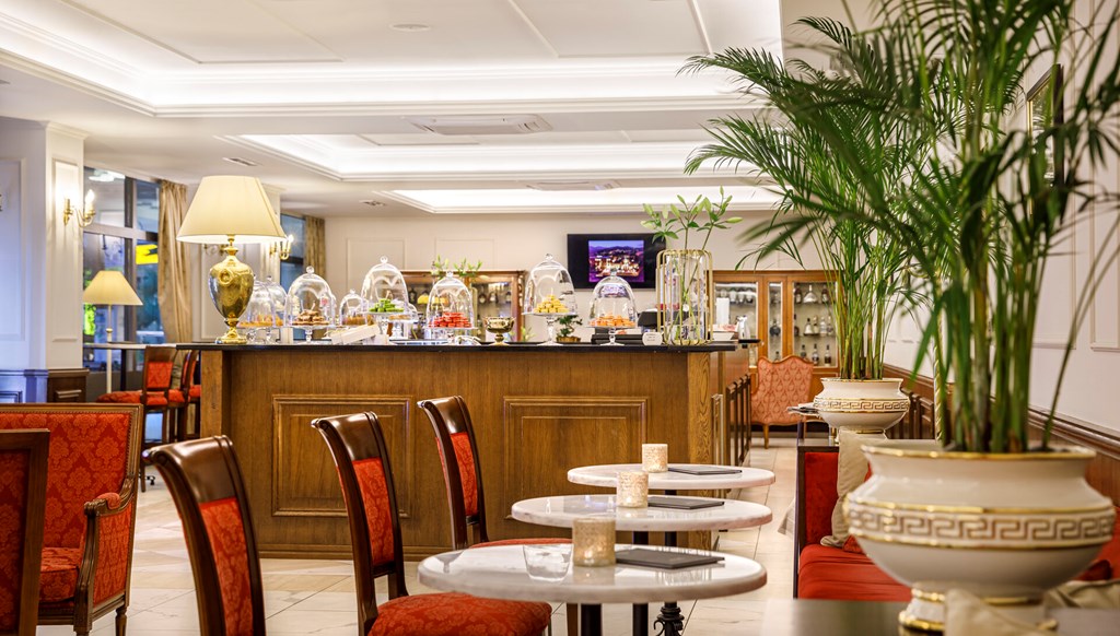 Remisens Premium Grand Hotel Palace: Bar