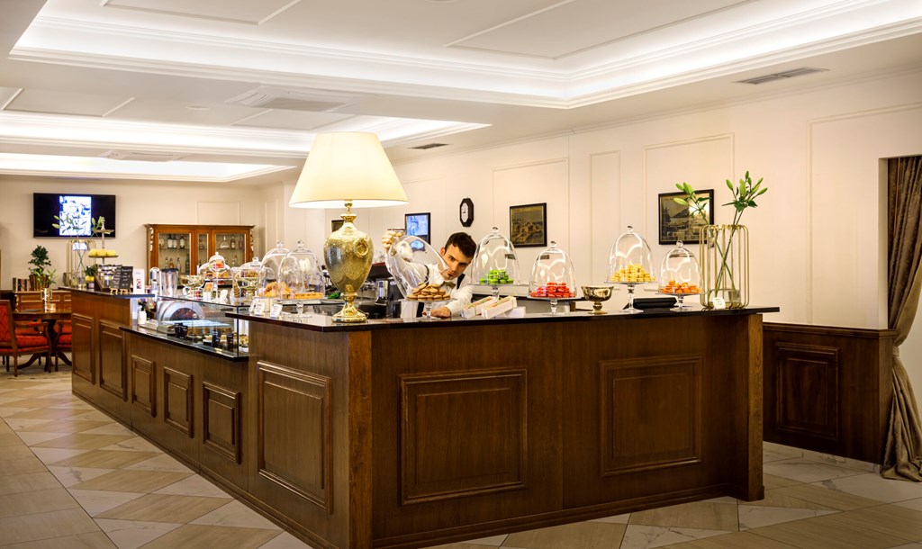 Remisens Premium Grand Hotel Palace: Bar