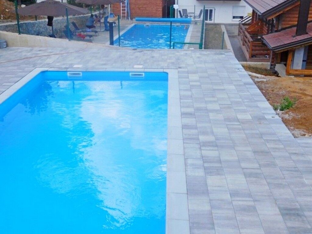 Apartments & rooms Kristic: Pool