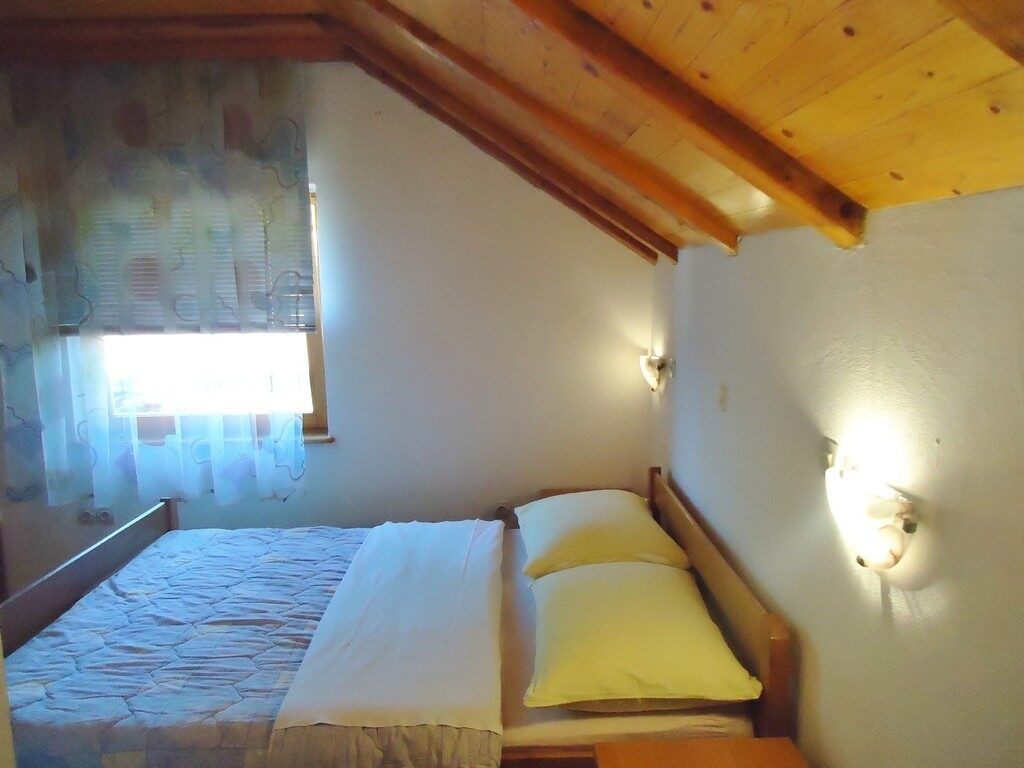 Apartments & rooms Kristic: Room DOUBLE WITH DOUBLE BED