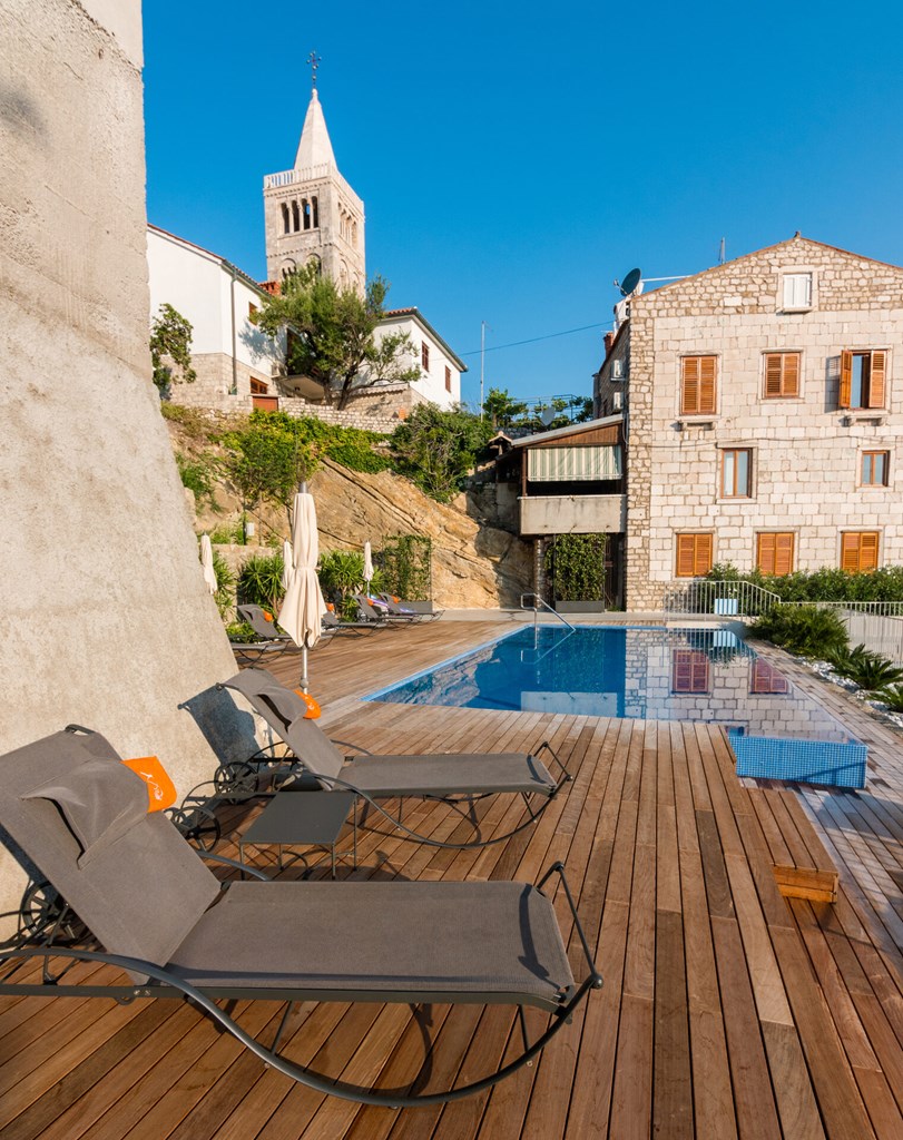 Arbiana Heritage Hotel: Pool