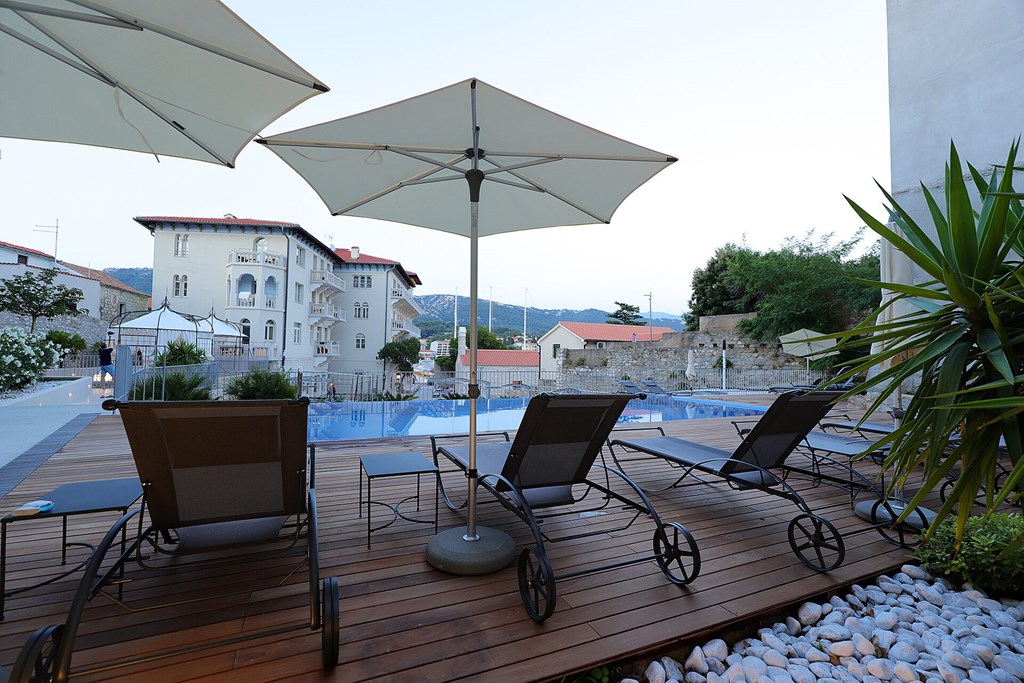 Arbiana Heritage Hotel: Pool