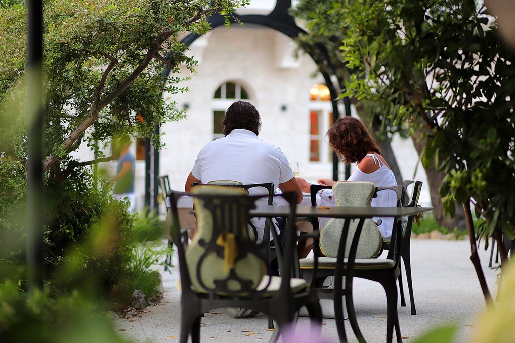 Arbiana Heritage Hotel: Terrace