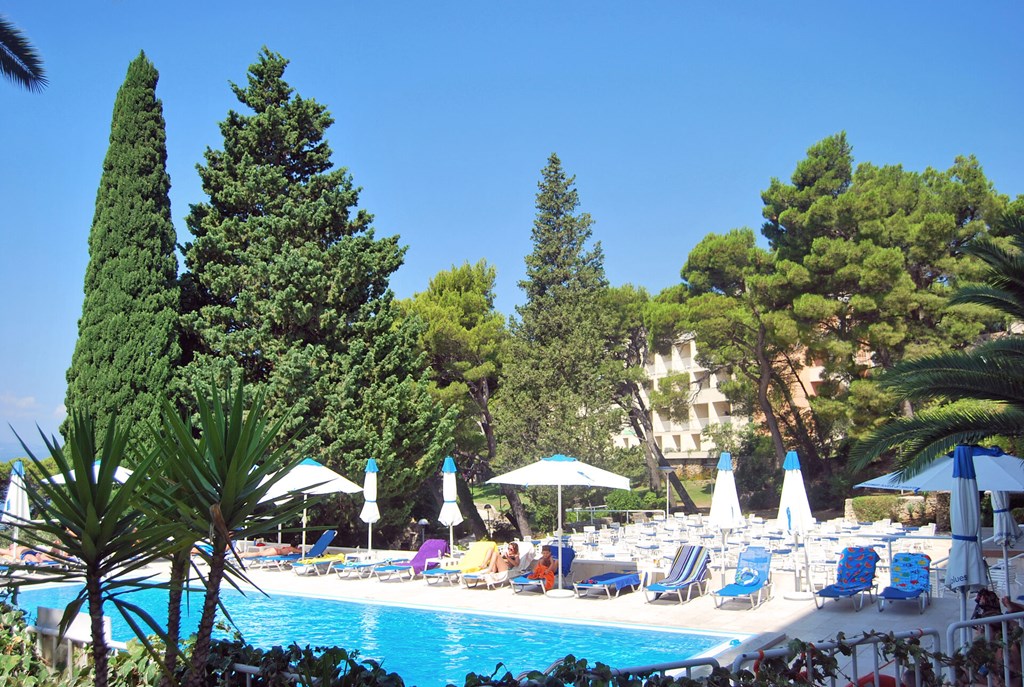 Bluesun Hotel Maestral: Pool