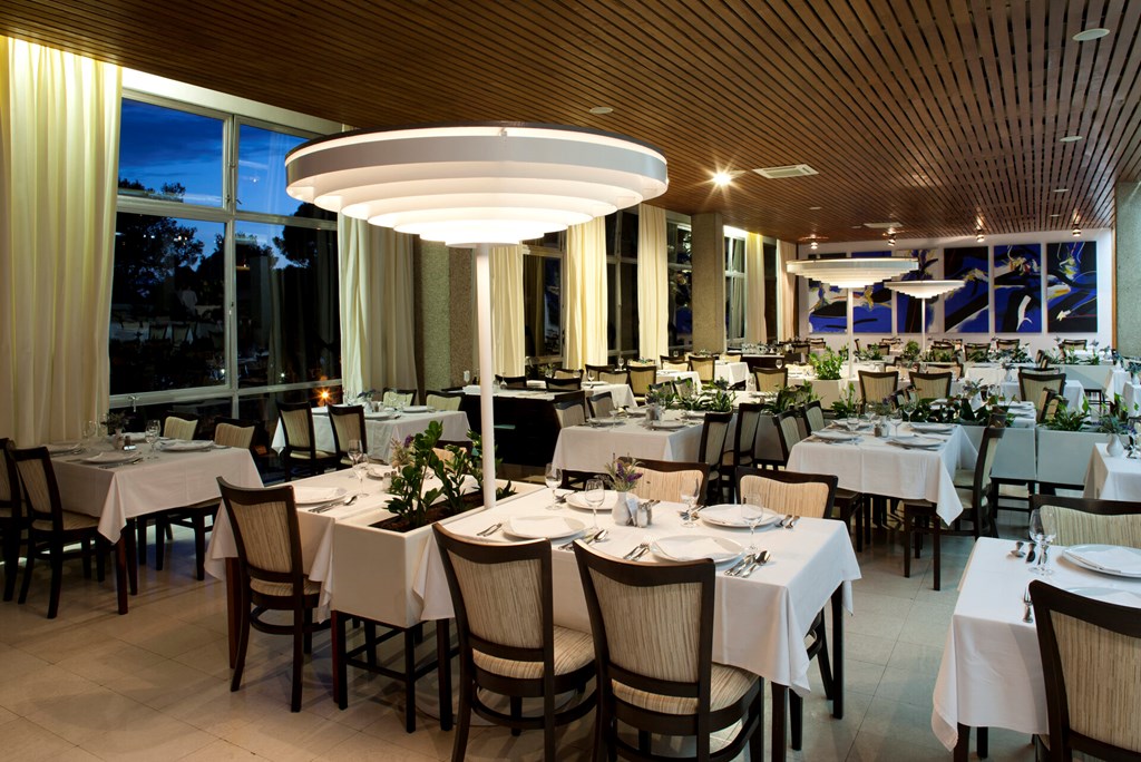 Bluesun Hotel Maestral: Restaurant