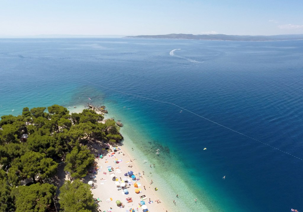 Bluesun Hotel Maestral: Beach