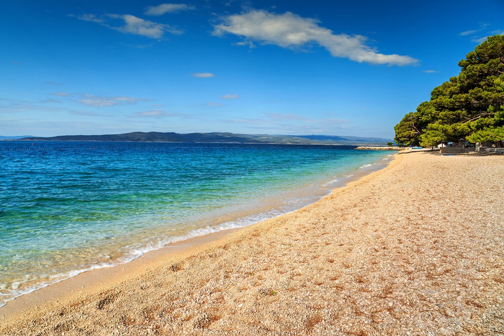 Bluesun Hotel Maestral: Beach