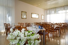 Labineca: Restaurant - photo 42