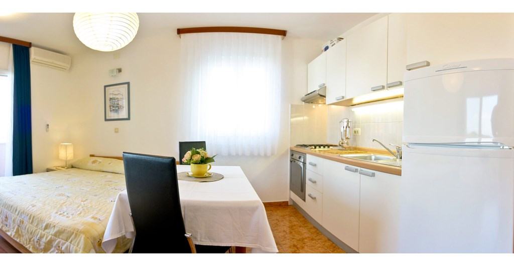 Villa Midea: Room STUDIO WITH BALCONY