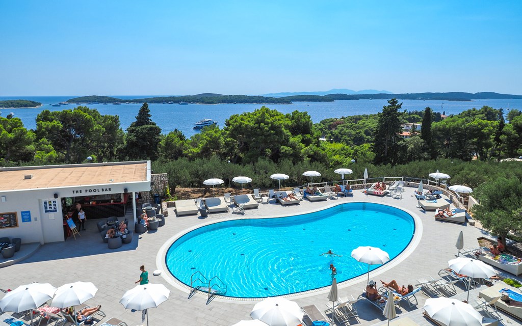 Pharos, hvar bayhill hotel: Pool