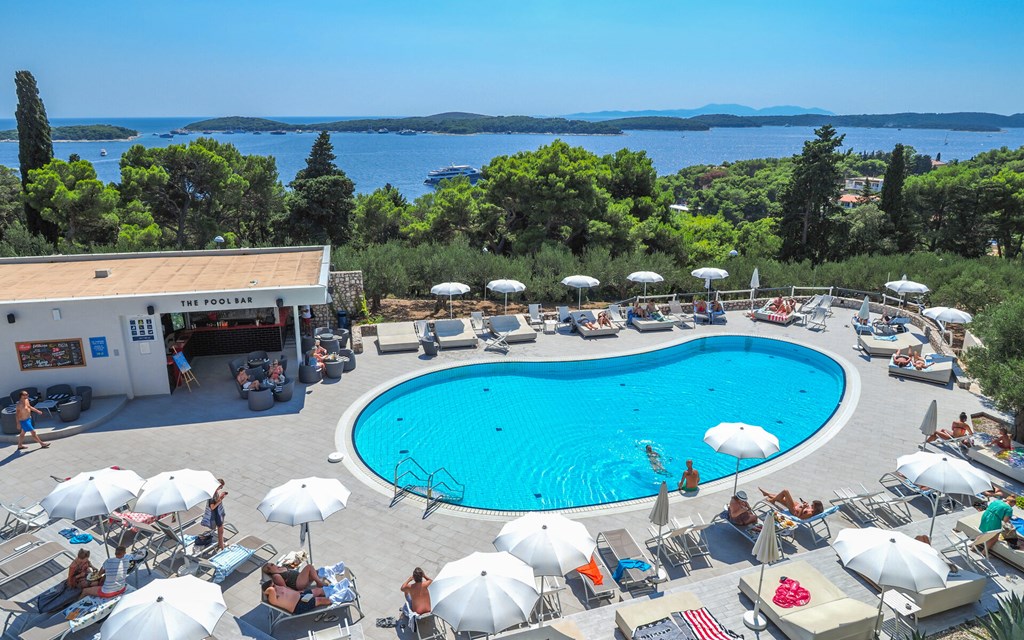 Pharos, hvar bayhill hotel: Pool