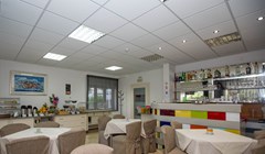 Pharia Aparthotel: Restaurant - photo 10