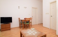 Renata: Room APARTMENT CAPACITY 3 - photo 4