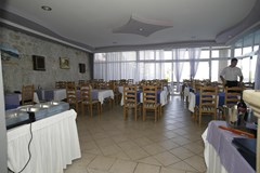 Beach Hotel: Restaurant - photo 6