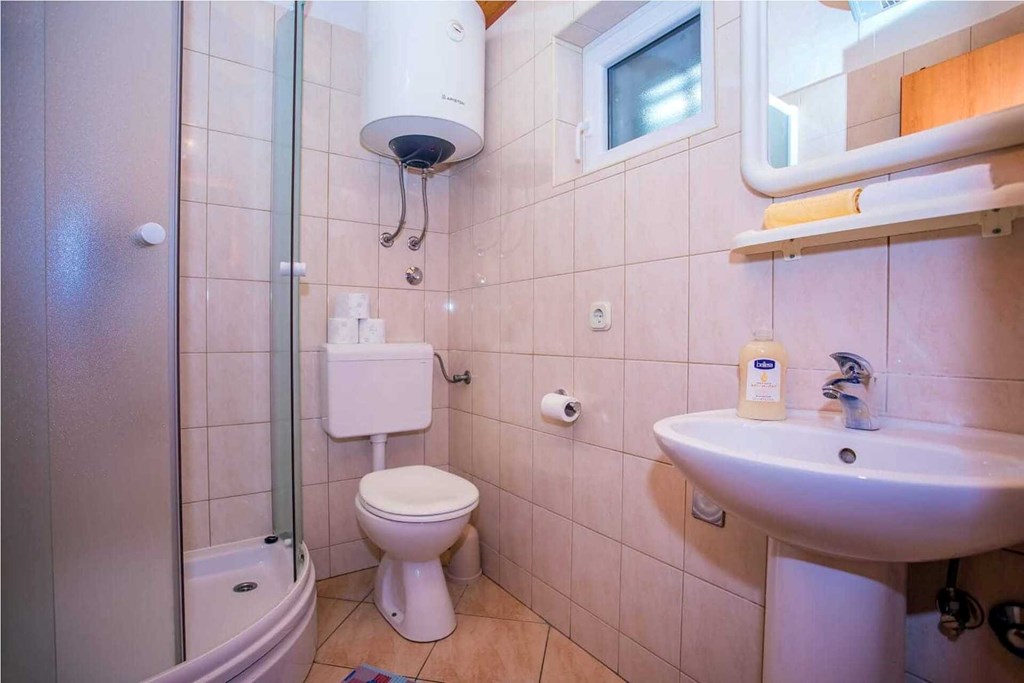 Apartmani Seljacka Kuca: Room HOUSE TWO BEDROOMS ONE BATHROOM