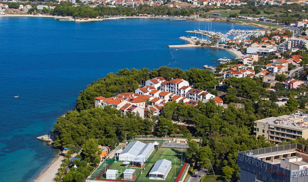 Beach Apartments Lavica: General view