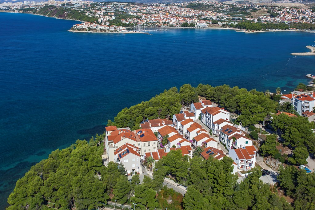 Beach Apartments Lavica: General view