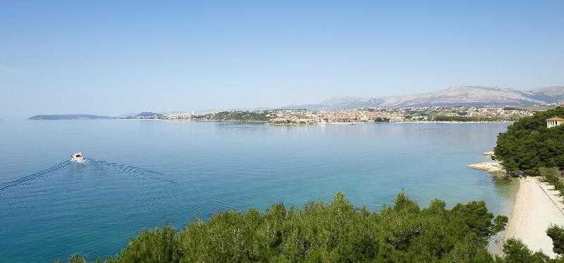 Le Meridien Lav Split: Beach