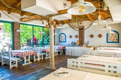 Villa Bb   Podstrana: Restaurant - photo 9