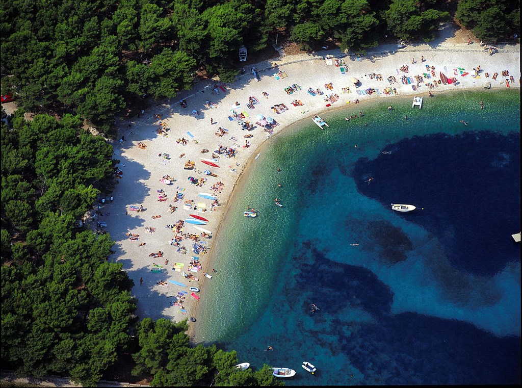 Hotel Zora: Beach