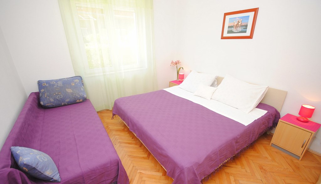 Perkovic Ana: Room APARTMENT TWO BEDROOMS