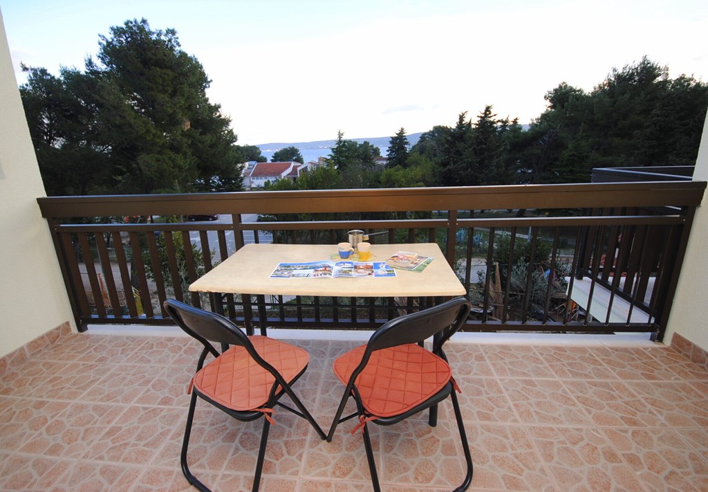 Perkovic Ana: Terrace