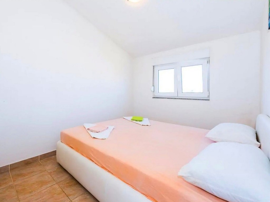 APARTMENTS LEKO: Room APARTMENT CAPACITY 4