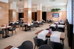 Cornaro Hotel: Restaurant - photo 8