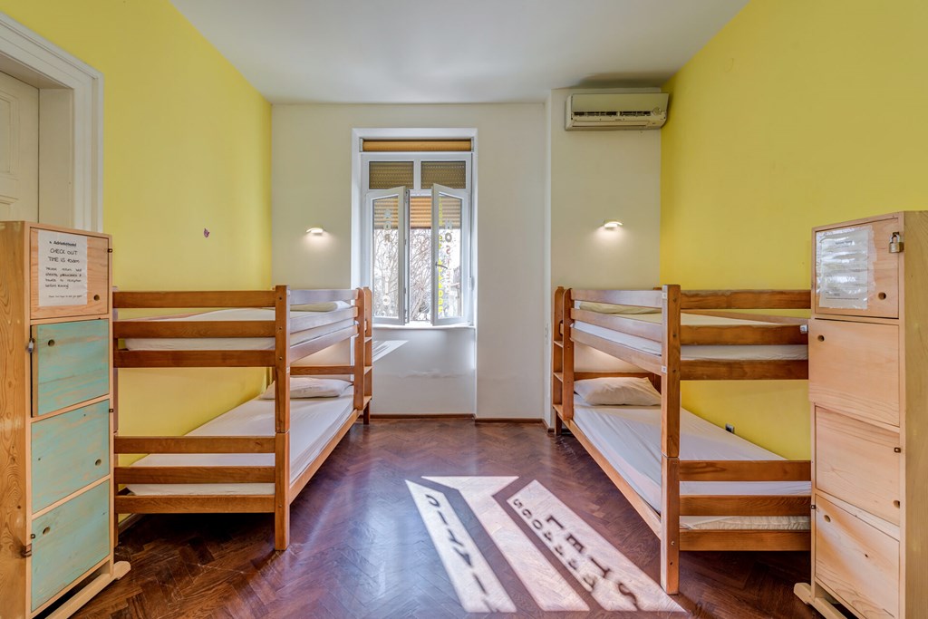 Adriatic Hostel: Room Bed in dormitory CAPACITY 8