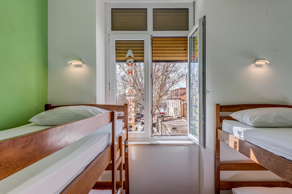 Adriatic Hostel: Room Bed in dormitory CAPACITY 10